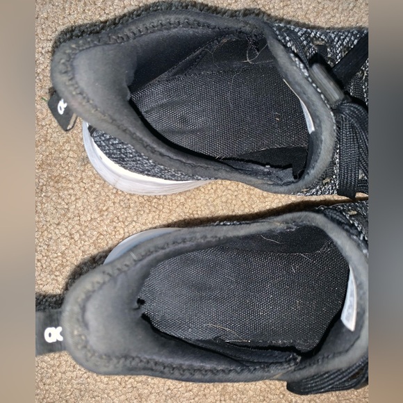 Women’s Adidas Cloudfoam Athletic Shoe - Size 6.5 - Picture 9 of 9